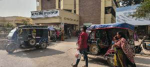 মেহেরপুর ২৫০ শয্যা জেনারেল হাসপাতালে বাড়ছে অটো চালকদের দৌরাত্নে বাড়ছে রোগী ভোগান্তি