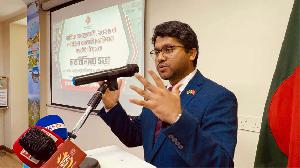 মালদ্বীপে প্রবাসী বাংলাদেশিদের সঙ্গে হাইকমিশনের পোস্টাল ভোট বিষয়ক মতবিনিময় সভা 