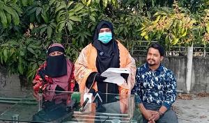 জমি দখলের চেষ্টা, চাঁদা দাবি ও প্রাণনাশের হুমকির প্রতিবাদে ঈশ্বরদীতে সংবাদ সম্মেলন