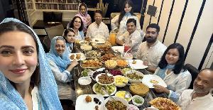 প্রিয়জনদের নিয়ে ইফতার করলেন মিম