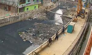 চাঁদা না পেয়ে সাবেক এমপির বাড়িতে গুলি