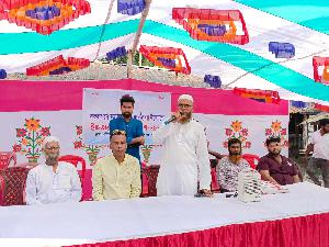 মোরেলগঞ্জে ১৩০ টি পরিবারের মাঝে ইফতার সামগ্রী বিতরণ