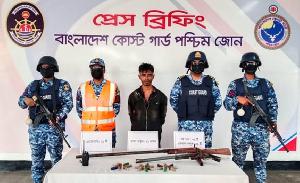 সুন্দরবনে অভিযানে অস্ত্রসহ ‘বড় জাহাঙ্গীর বাহিনীর’ সদস্য আটক