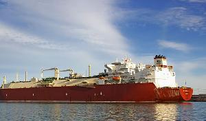 চট্টগ্রাম বন্দরে ভিড়েছে গ্যাস ও তেলবাহী ৮ জাহাজ