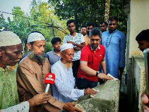 শহীদ প্রেসিডেন্ট জিয়াউর রহমানের স্মৃতিফলকের পাশে টয়লেট, ইতিহাসের অবমূল্যায়ন