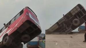 দৌলতদিয়া ফেরিঘাটে বাসডুবির ঘটনায় নিহত বেড়ে ২৫
