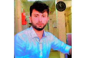 চিকিৎসকের অনুপস্থিতিতে ডায়াগনস্টিক সেন্টার টেকনিশিয়ান রোগীকে দিচ্ছেন পরীক্ষা ও চিকিৎসা সেবা