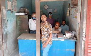 ভাঙার মুখে হোকার সমিতির ঘর, দুশ্চিন্তায় কুড়িগ্রামের পত্রিকা হোকাররা