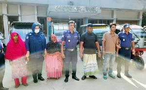 বগুড়ায় নারীসহ গাড়ি ছিনতাই চক্রের ৪ জন আটক