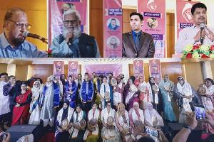 বিশ্ব মা দিবসে রত্নগর্ভা মা, সেরা মা ও ইন্সপায়ারিং আইকন অ্যাওয়ার্ড ২০২৬ প্রদান