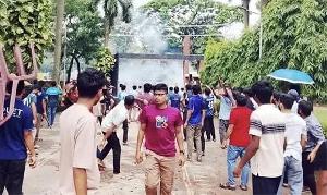 বহিরাগতদের হামলা, রণক্ষেত্র ডুয়েট