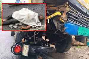 খুলনা-মোংলা মহাসড়কে ট্রাক-মোটরসাইকেলের সংঘর্ষে নিহত ৩
