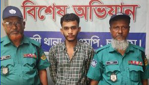 'গুরুত্বপূর্ণ কথা আছে' বলে পাঁচতলায় ডেকে ধাক্কা অতঃপর তরুনীর মৃত্যু
