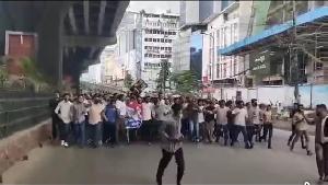 নিষিদ্ধ হয়েও রাজপথে ছাত্রলীগ, চট্টগ্রামের দুই জায়গায় ঝটিকা মিছিলে চাঞ্চল্য
