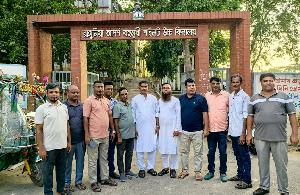 দীর্ঘ ২৫ বছর পর এক ফ্রেমে রাংগুনীয়া কলেজ ছাত্রদলের ২০০১ কমিটির নেতৃবৃন্দ