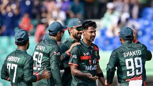 ২ রানে ২ উইকেট নেই অস্ট্রেলিয়ার
