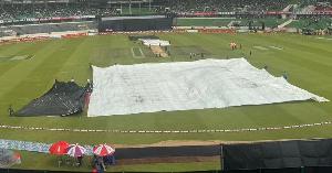 বৃষ্টিতে বন্ধ খেলা