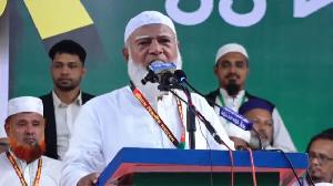 প্রধানমন্ত্রীর মুখ দিয়ে ভুল-ভাল কথা বের হতে থাকলে বাংলাদেশ লজ্জিত হবে : জামায়াত আমির
