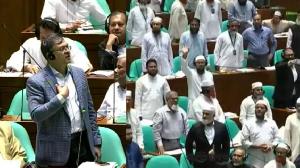 সংসদে স্বরাষ্ট্রমন্ত্রীর বক্তব্য নিয়ে তুমূল হট্টগোল, রুলিং দিলেন স্পিকার