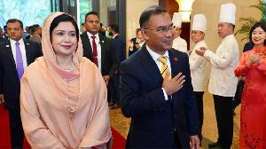 আজ দেশে ফিরছেন প্রধানমন্ত্রী, নেতাকর্মীদের শোডাউন না করার নির্দেশ