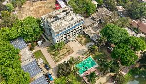 জায়ান্ট স্ক্রিনে বিশ্বকাপ ফাইনাল দেখা, সঙ্গে খাবারের আয়োজন; রাঙ্গুনিয়া উপজেলা প্রশাসনের ব্যতিক্রমী উদ্যোগ