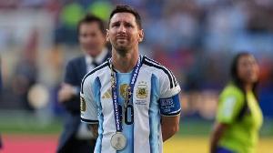 মেসিকে নিষ্ক্রিয় করে স্পেনের বিশ্বকাপ জয়ের রহস্য জানালেন লা ফুয়েন্তে