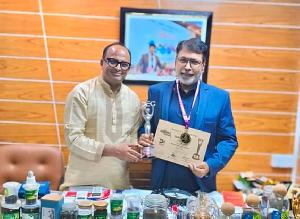 আশ শিফা দিয়ামনি ই কমিউনিকেশন স্টার অ্যাওয়ার্ড এ পুরস্কৃত হলেন খন্দকার রুহুল আমিন সিআইপি