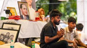 আন্দোলনে অসুস্থ ককরোচ জনতা পার্টির প্রতিষ্ঠাতা অভিজিৎ