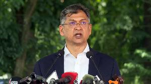 পুলিশকে দলীয় প্রভাবমুক্ত ও মানবিক সংস্থা হতে হবে: স্বরাষ্ট্রমন্ত্রী