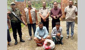 বাগেরহাটে ৪ কেজি গাঁজাসহ দুই মাদক কারবারি গ্রেপ্তার