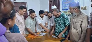 কাতারে নিহত পাঁচ প্রবাসীর পরিবারের পাশে ফ্রান্সপ্রবাসীরা, হস্তান্তর ৯ লাখ টাকার সহায়তা
