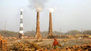 চট্টগ্রামে ১৭ অবৈধ ইটভাটা বন্ধের নির্দেশ, না মানলে উচ্ছেদের হুঁশিয়ারি