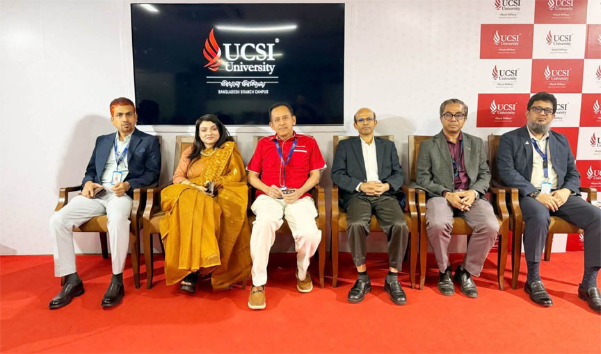 ওরিয়েন্টেশনে বক্তব্য রাখছেন ইউসিএসআই ইউনিভার্সিটি বাংলাদেশ ক্যাম্পাসের ভাইস প্রেসিডেন্ট প্রফেসর ড. এইচ এম জহিরুল হক।