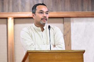 প্রধানমন্ত্রীর আশ্বাসের পর গ্যাসের সরবরাহ বেড়েছে: মাহদী আমিন