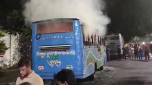 রাজধানীতে দিনভর ককটেল বিস্ফোরণ, রাতে থানার সামনে বাসে আগুন