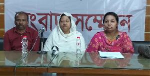 ভাড়াটিয়ার বিরুদ্ধে অর্থ আত্মসাৎ ও প্রতারণার অভিযোগ, সংবাদ সম্মেলনে বৃদ্ধার দাবি