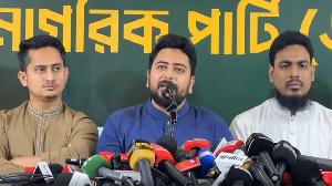 স্বরাষ্ট্রমন্ত্রীকে পদে রেখে দেশের আইনশৃঙ্খলা পরিস্থিতি স্বাভাবিক হবে না: নাহিদ ইসলাম