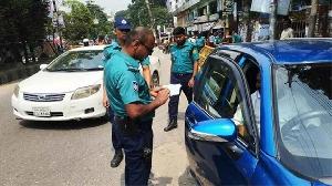 ট্রাফিক আইন লঙ্ঘন করায় ২৪ ঘণ্টায় ২০১৭ মামলা
