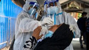 দেশে এক দিনে করোনায় ৫ জনের মৃত্যু