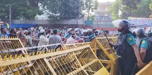 অনির্দিষ্টকালের জন্য পাঠদান বন্ধের ঘোষণা শিক্ষকদের