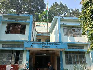 কুড়িগ্রাম জেলা শিক্ষা অফিসের কার্যক্রম মুখথুবড়ে পড়েছে