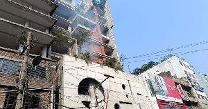 গুলিস্তানে আওয়ামী লীগ কেন্দ্রীয় কার্যালয়ে ফের অগ্নিসংযোগ-ভাঙচুর