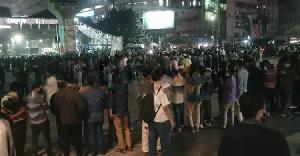 ৪৭তম বিসিএস পরীক্ষা পেছানোর দাবিতে শাহবাগ অবরোধ