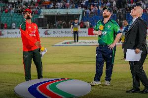 টস জিতে ফিল্ডিংয়ে বাংলাদেশ