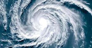 ধেয়ে আসছে ঘূর্ণিঝড় ‘ডিটওয়াহ’, গভীর সাগরে যেতে মানা