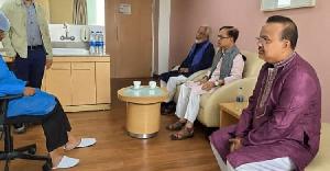 খালেদা জিয়াকে বিদেশে নেওয়ার প্রস্তুতি রেখেছে মেডিকেল বোর্ড: মাহমুদুর রহমান মান্না