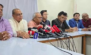 খালেদা জিয়ার শারীরিক অবস্থা অপরিবর্তিত: রিজভী