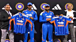 টি-টোয়েন্টি বিশ্বকাপের জার্সি উন্মোচন করল ভারত